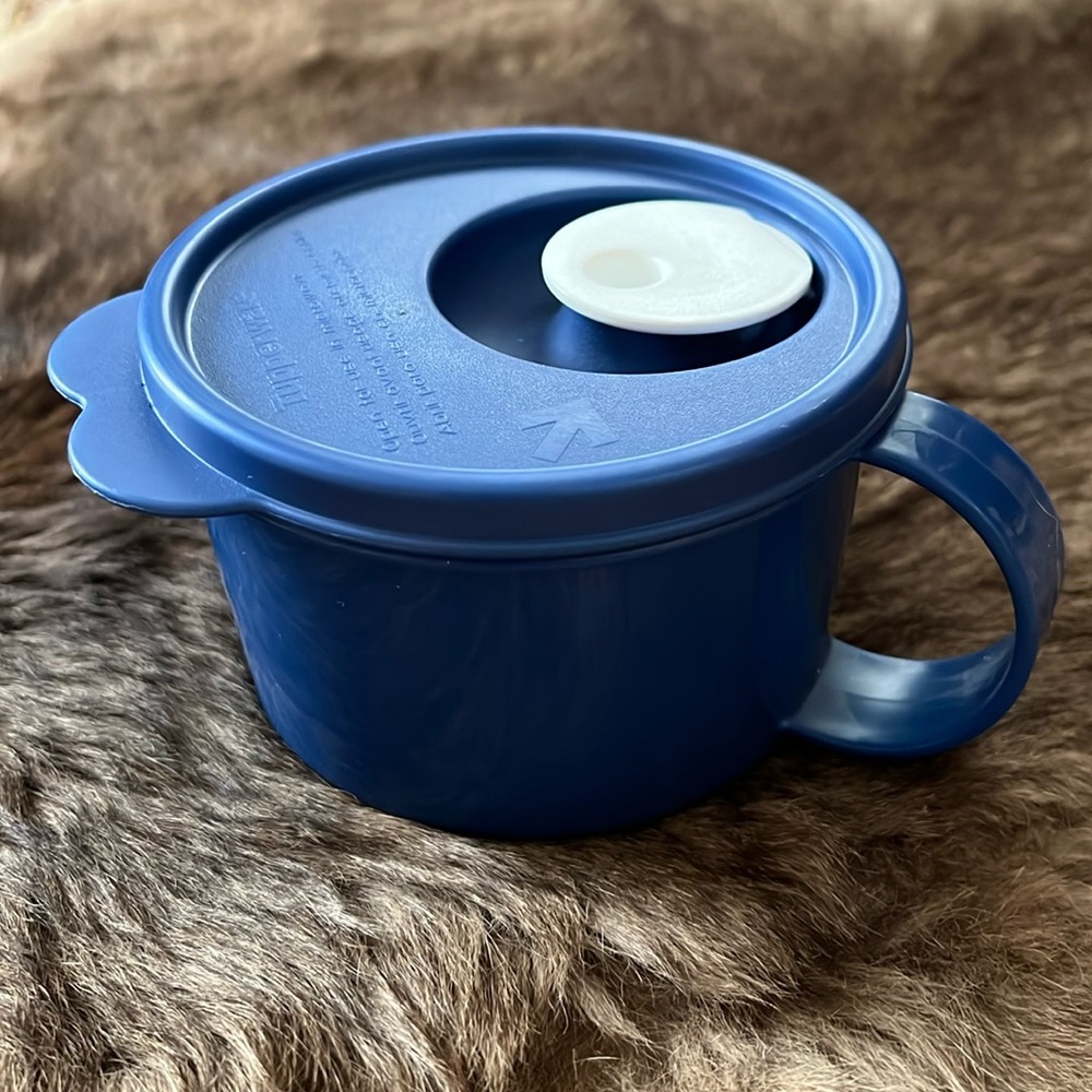 New Tupperware CrystalWave Plus Soup Mug – Microwave Safe Meal Container
